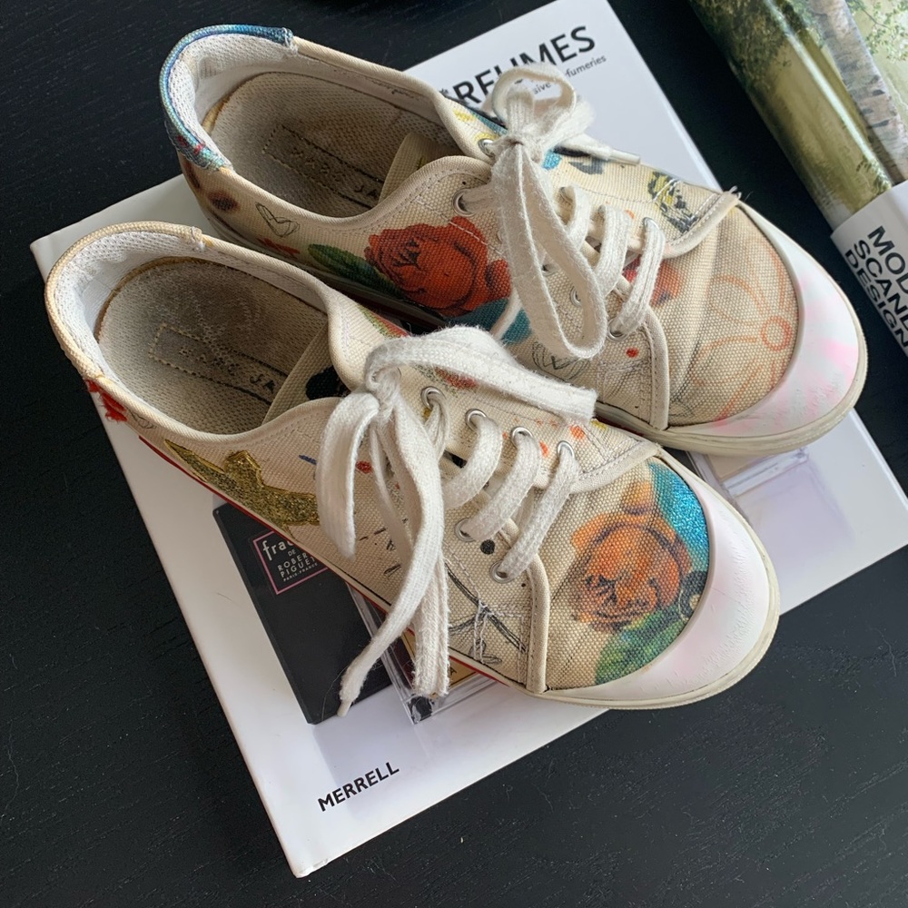 Marc Jacobs Canvas City Sneaker Size 37IT 7.5 US